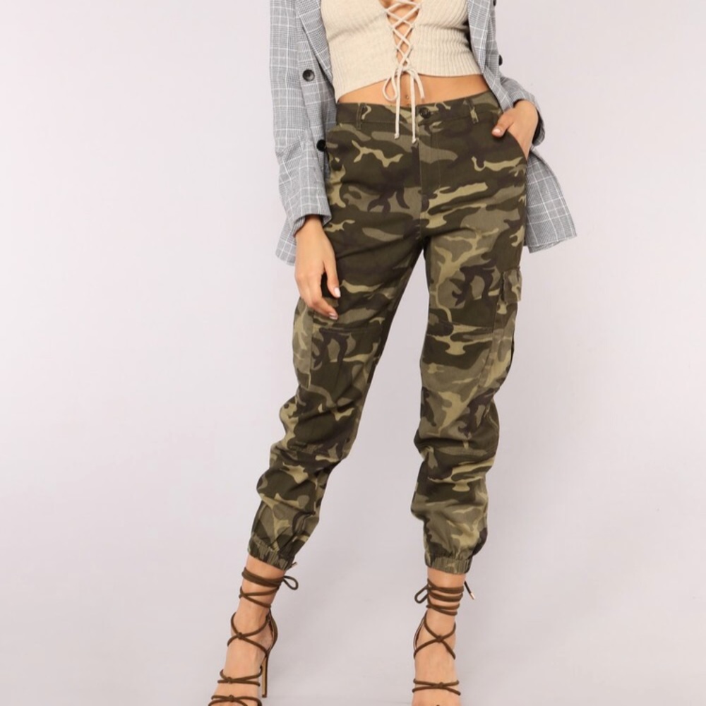 🔴SOLD🔴 Fashionnova To The End Camo pants.